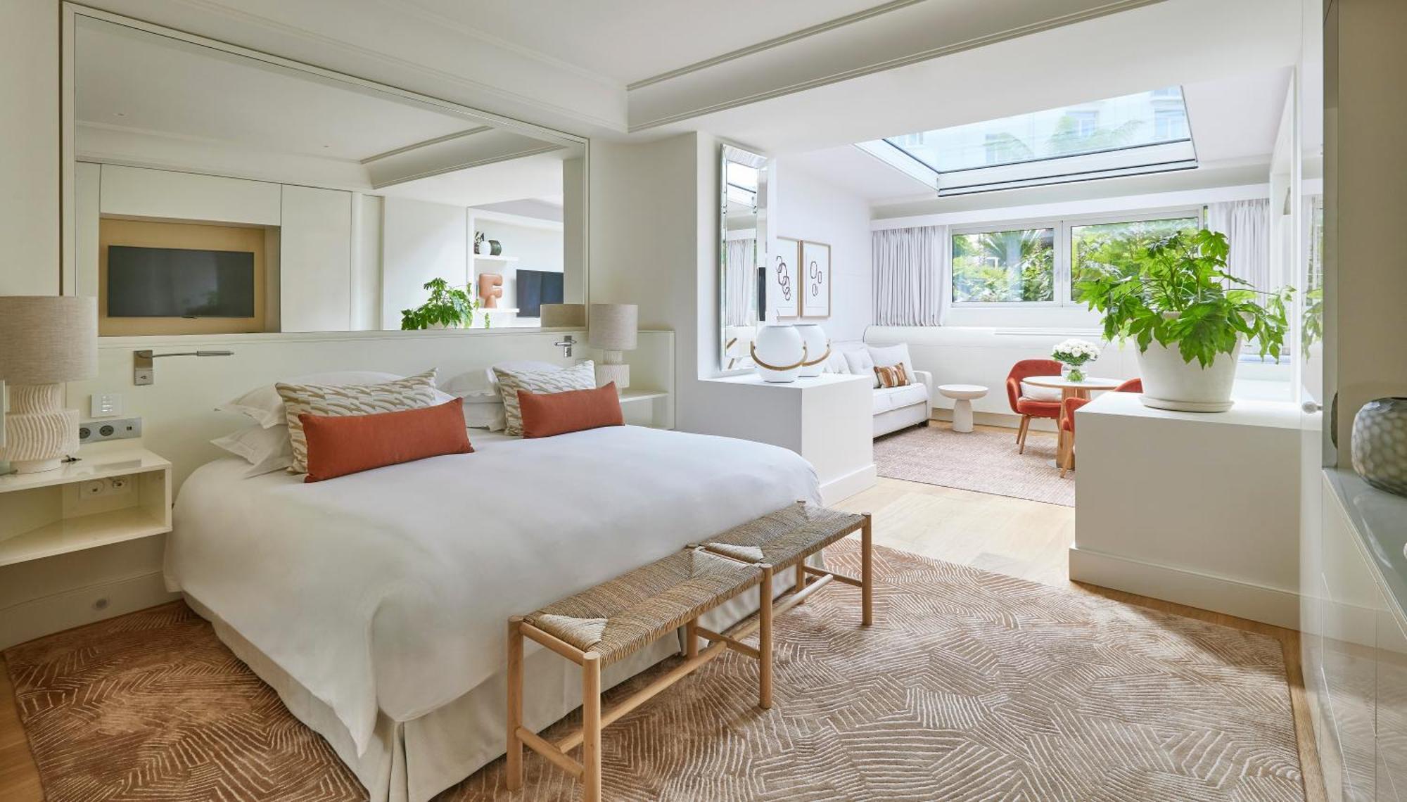 Hotel Martinez, In The Unbound Collection By Hyatt Cannes Exterior foto A suite at The Ivy Hotel