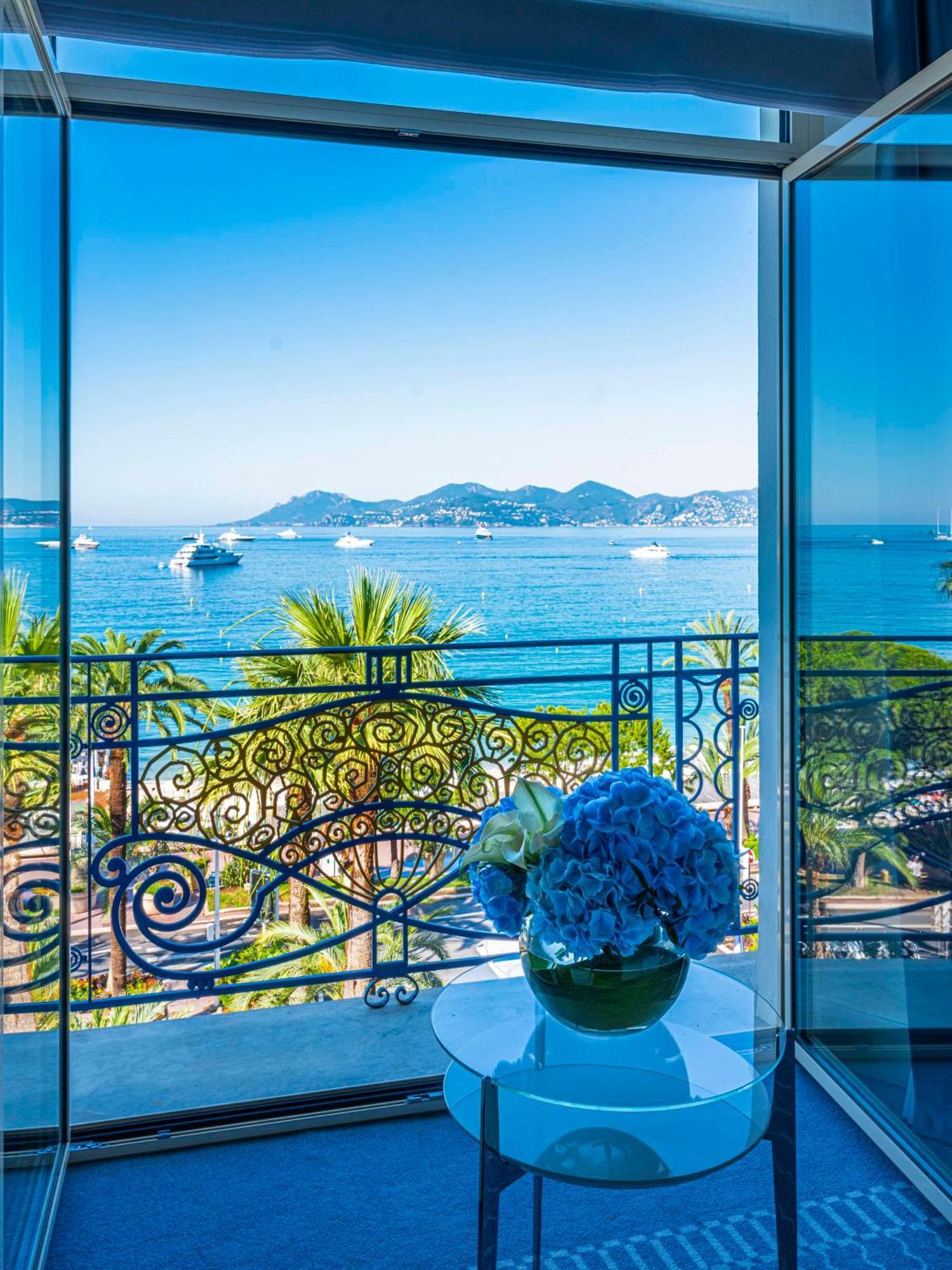 Hotel Martinez, In The Unbound Collection By Hyatt Cannes Exterior foto View from the hotel