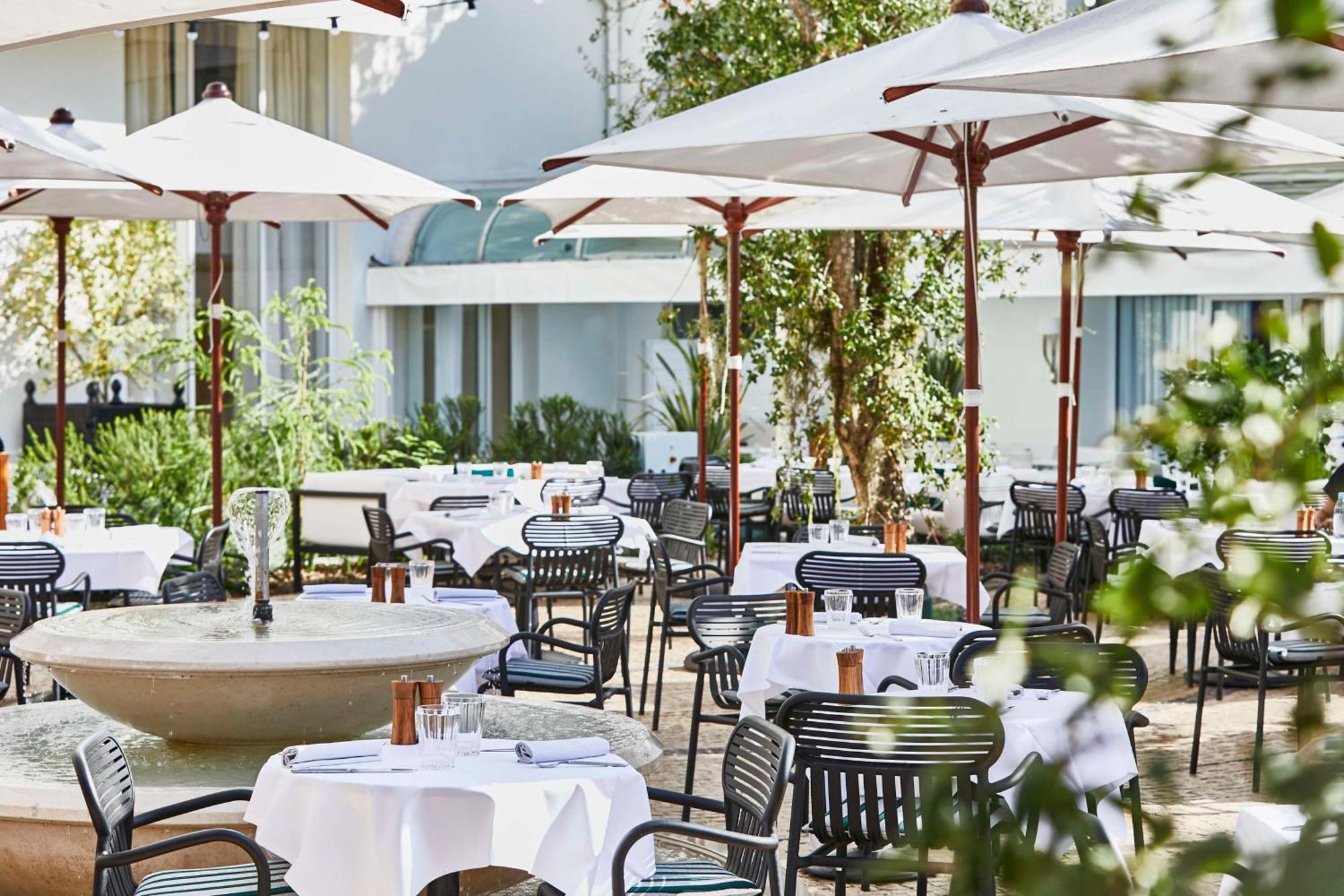 Hotel Martinez, In The Unbound Collection By Hyatt Cannes Exterior foto The Terrace at the Four Seasons Hotel
