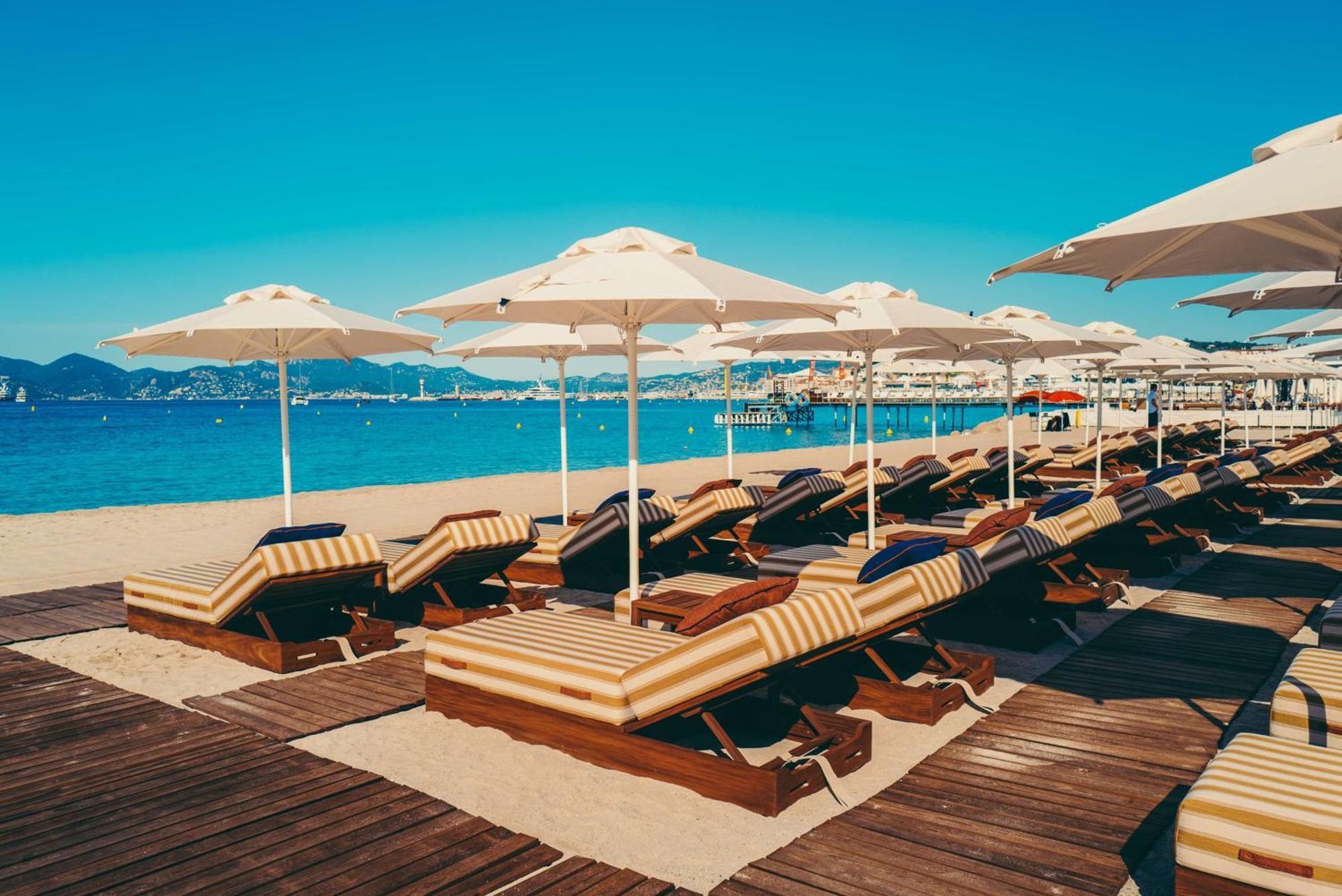 Hotel Martinez, In The Unbound Collection By Hyatt Cannes Exterior foto Beach in Cannes