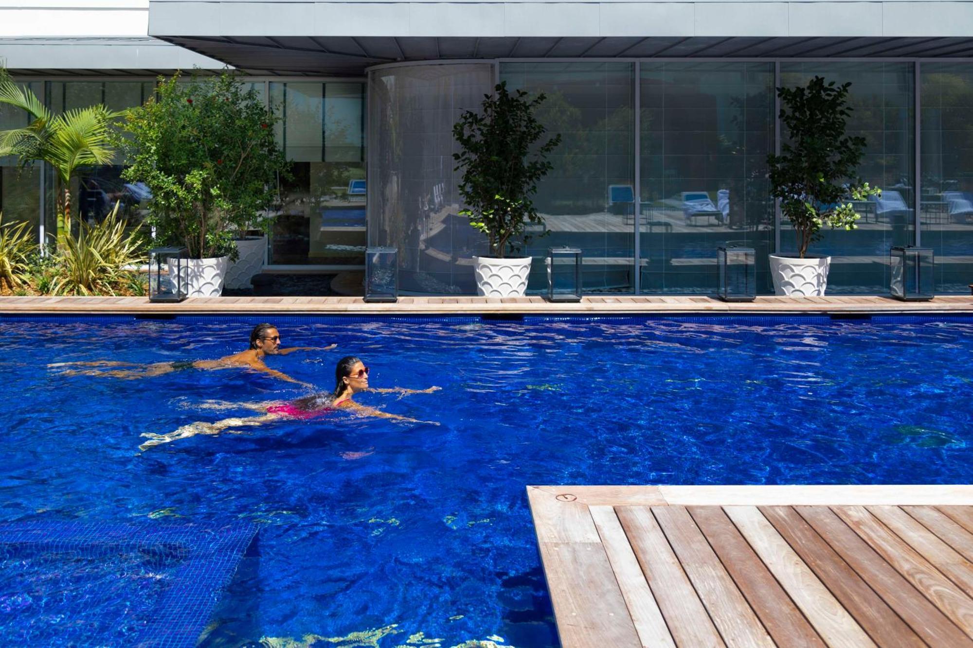 Hotel Martinez, In The Unbound Collection By Hyatt Cannes Exterior foto The swimming pool at the hotel